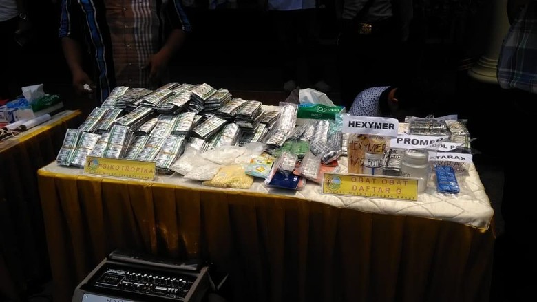 Geng Motor di Jakbar Konsumsi Obat Terlarang Sebelum Berbuat Onar Geng Motor di Jakbar Konsumsi Obat Terlarang Sebelum Berbuat Onar