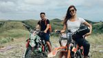 Foto: Mau Dibonceng Maria Selena di Bali?