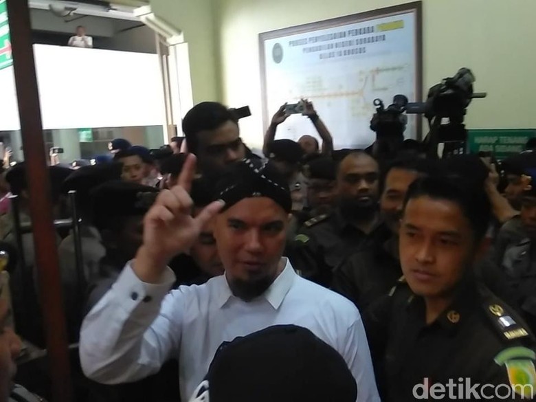 Eksepsi Dhani Ditolak, Kuasa Hukum Yakin Tak Ada Unsur Pidana Eksepsi Dhani Ditolak, Kuasa Hukum Yakin Tak Ada Unsur Pidana