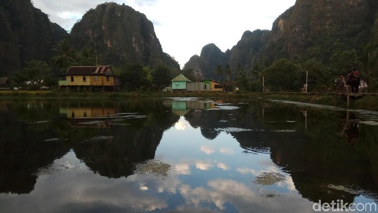 Taman Hutan Batu Indonesia Ini Sama Eloknya dengan yang di China