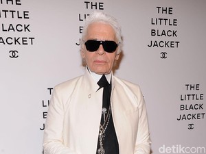 Mengenang Karl Lagerfeld Desainer Chanel yang Meninggal Dunia