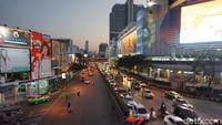 Traveler juga bisa melihat Bangkok dari atas di persimpangan Siam (Shinta/detikTravel)