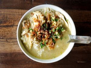 Mantap! Diberi Kuah Santan 5 Soto Ini Semakin Gurih