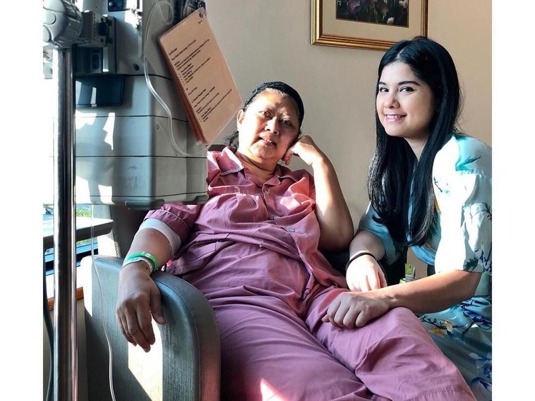 Annisa Pohan Jadi Suster Khusus Ani Yudhoyono yang Sakit Kanker Darah Annisa Pohan Jadi Suster Khusus Ani Yudhoyono yang Sakit Kanker Darah