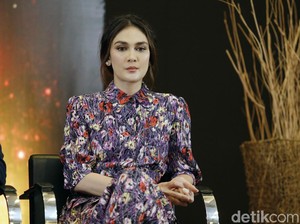 Jawaban Luna Maya Ditanya Kapan Putus dari Reino Barack