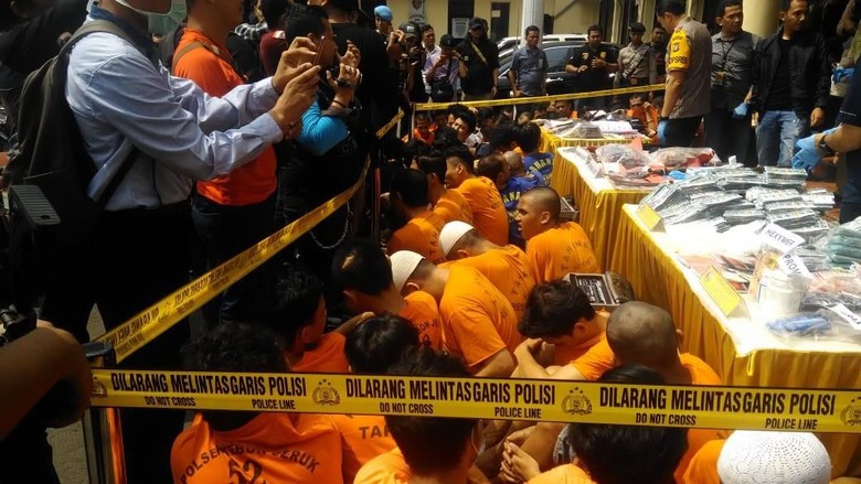 Geng Motor di Jakbar Live Instagram Cari Lawan Tawuran Geng Motor di Jakbar Live Instagram Cari Lawan Tawuran