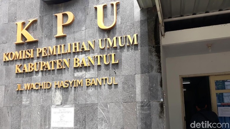 Antisipasi Petugas Sakit, KPU Bantul Beri Vitamin Antisipasi Petugas Sakit, KPU Bantul Beri Vitamin