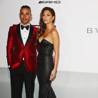 Inilah penyanyi yang juga dikenal sebagai juri The X Factor Nicole Scherzinger. Sosok Nicole kali ini kembali menjadi pemberitaan, namun bukan karena karyanya, melainkan kasus video intimnya dengan pebalap Lewis Hamilton yang tersebar ke dunia maya. Foto: dok. Getty Images