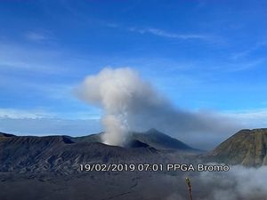 Bromo Erupsi, BPBD Kabupaten Malang Deteksi Sebaran Abu
