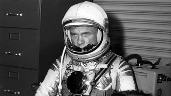 AS, yang saat itu terlibat perlombaan antariksa dengan Uni Soviet, resmi memiliki astronot pertama yang bisa mengorbit Bumi ketika John Glenn melakukannya pada 20 Februari 1962. (Foto: NASA/AFP)