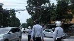 Bahaya! Kabel Semrawut Ini Putus Gegara Terbakar