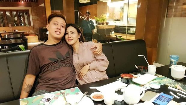 Permintaan Maaf Rey Utami Usai Suaminya Kritik Prabowo