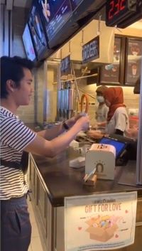 Bukannya Lucu, Tren 'Jangan Bayar' Makanan di Instagram Justru Dikritik Pedas