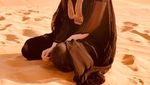 Foto: Camila Cabello, Masjid dan Gurun pasir