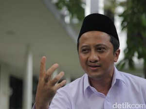 1,2 Juta Vaksin COVID-19 Tiba, Yusuf Mansur Bicara Saham Kimia Farma