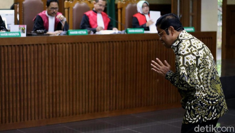 Idrus Marham Berdalih Minta USD 2,5 Juta untuk Ajari Eni Saragih Idrus Marham Berdalih Minta USD 2,5 Juta untuk Ajari Eni Saragih