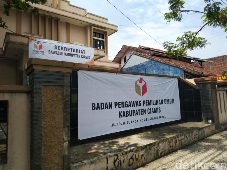 Jabat Anggota BPD, Caleg NasDem Ciamis Dicoret Jabat Anggota BPD, Caleg NasDem Ciamis Dicoret