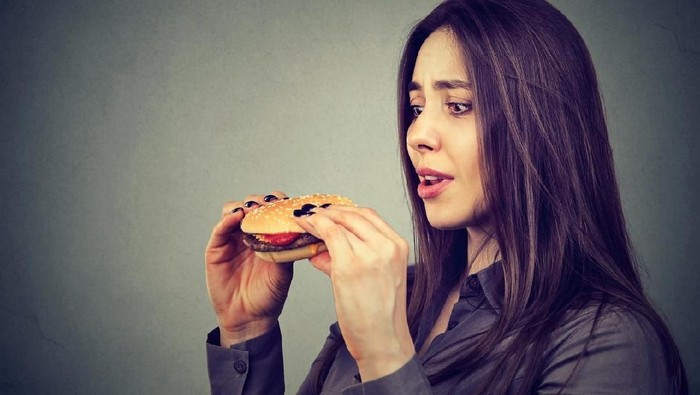 Hindari junk food agar kesehatan jantung tetap terjaga (Foto: iStock) Hindari junk food agar kesehatan jantung tetap terjaga (Foto: iStock)