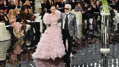 10 Muse Favorit Karl Lagerfeld untuk Chanel, Aktris hingga Model Cilik