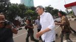 Anggota DPR dari F-PAN Terbirit-birit Tinggalkan Gedung KPK