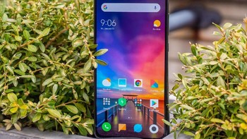 5. Mi 9 memiliki skor 372.422. Foto: Android Central