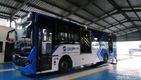 Asisten Direktur Operasi PT Mayasari Bakti Akhmad Zulkifli mengatakan bila hanya mengandalkan perjalanan bus kota dengan tarif sekarang, sangat tipis harapan untuk terus tetap berjalan. Foto: Ridwan Arifin