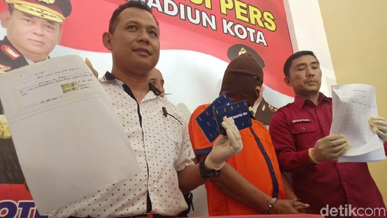 Tergiur Ingin Jadi PNS, Guru di Madiun Justru Tertipu Rp 53 Juta Tergiur Ingin Jadi PNS, Guru di Madiun Justru Tertipu Rp 53 Juta