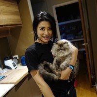 Lara sendiri merupakan wanita asal China yang tinggal di Australia. Ia pernah berkuliah di Universitas Teknologi Queensland di Brisbane, dan melakukan debut kompetisi bikininya pada tahun 2016 di Australian Women’s Natural Body Sculpting (AWNBS). Foto: Instagram