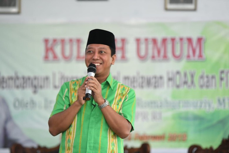 Romahurmuziy Minta Mahasiswa Kampus Islam untuk Dakwah Digital Romahurmuziy Minta Mahasiswa Kampus Islam untuk Dakwah Digital