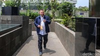 Mulfachri tiba di gedung KPK, Jakarta.