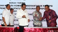 Jumlah barang rampasan yang diserahkan KPK itu mencapai Rp 110 miliar dan meliputi sebidang tanah dan bangunan di Bali terkait kasus Fuad Amin, tanah di Jakarta Selatan terkait kasus M Nazarudiin, serta tanah dan bangunan di Medan terkait kasus Sutan Batugana.
