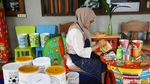 Keren! Wanita Ini Sulap Kaleng Bekas Jadi Cantik dan Berharga