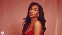 Selain itu Jordyn kerap dijadikan model kosmetik dan produk lainnya dari Kylie maupun keluarga Kardashian. Dok. Instagram/jordynwoods