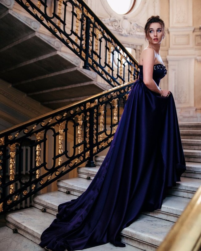 Anastasia Biserova sudah menekuni dunia tari sejak masa kanak-kanak. Dia sudah memiliki cita-cita menjadi seorang penari panggung. Pada 2004, Anastasia pun mulai mempelajari ilmu tari secara profesional. Foto: Instagram @anastasiabiserova_official