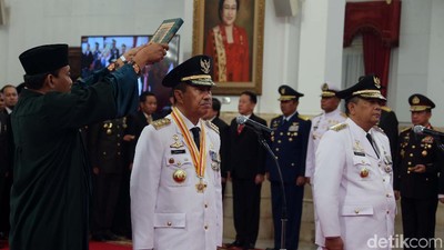 Jokowi Lantik Gubernur dan Wagub Riau
