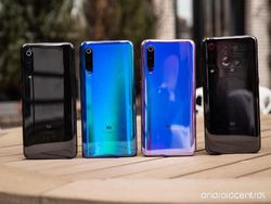 Melihat Xiaomi Mi 9 dan Edisi Battle Angel yang Transparan