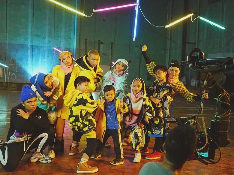 Kompak Banget Anak anak Gen Halilintar Patungan Beli Kompak Banget Anak anak Gen Halilintar Patungan Beli