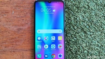 Untuk baterainya, Honor 10 Lite dibekali kapasitas 3.400 mAh. Foto: detikinet
