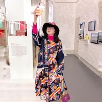 Gaya Diana yang quirky dan playful telah memikat pihak museum hingga memutuskan untuk menjadikannya patung lilin sebagai perwakilan dari sosok fashionista di Asia. Foto: Instagram @dianarikasari