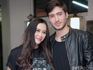 Aura Kasih Ungkap Alasan Cerai dengan Eryck Amaral