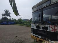Bus Tua Tinggal Kenangan