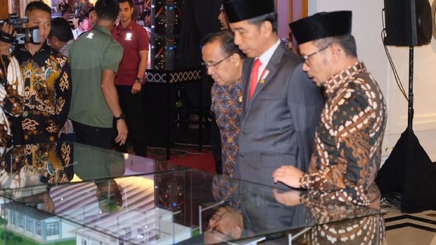 Jokowi menargetkan 3.000 Balai Latihan Kerja (BLK) Komunitas dibangun tahun 2020 di pondok pesantren.