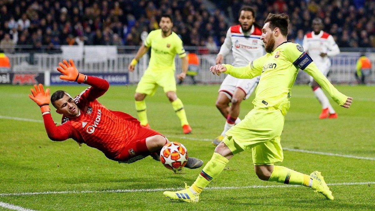Laga Lyon vs Barcelona di leg pertama babak 16 besar Liga Champions berakhir 0-0 (Foto: Emmanuel Foudrot/Reuters)