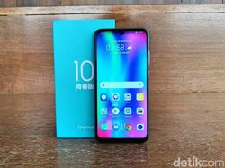 Unboxing Honor 10 Lite, Smartphone Menengah Berkilauan