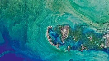 Pemandangan laut Kaspia yang diambil pada tahun 2016. Foto: NASA