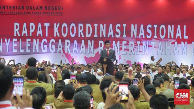 Guyon Jokowi saat Salah Kostum: Sekali-Kali Lebih Ganteng