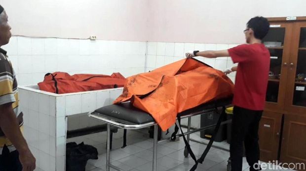 Satu keluarga tewas terpanggang di Kampung Sukasirna, Sukabumi, Jawa Barat. Polisi memastikan motif bunuh diri menjadi penyebab di balik tragedi tersebut.