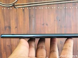 Unboxing Honor 10 Lite, Smartphone Menengah Berkilauan