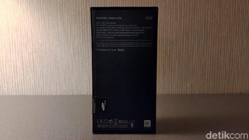 Ketersediaan trio smartphone tersebut di Indonesia pun sudah diumbar. Untuk S10, hanya versi RAM 6GB dan ROM 128GB yang masuk. Lalu, varian RAM/ROM 6GB/128GB jadi satu-satunya pilihan Galaxy S10e yang menyambangi Tanah Air. Sedangkan pada S10+, semua opsi RAM/ROM yang dimilikinya hadir di sini. Foto: Muhamad Imron Rosyadi/detikINET