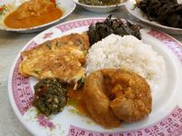 Murah dan Mantap! Telur Dadar Garing Plus Nasi Hangat di Sini